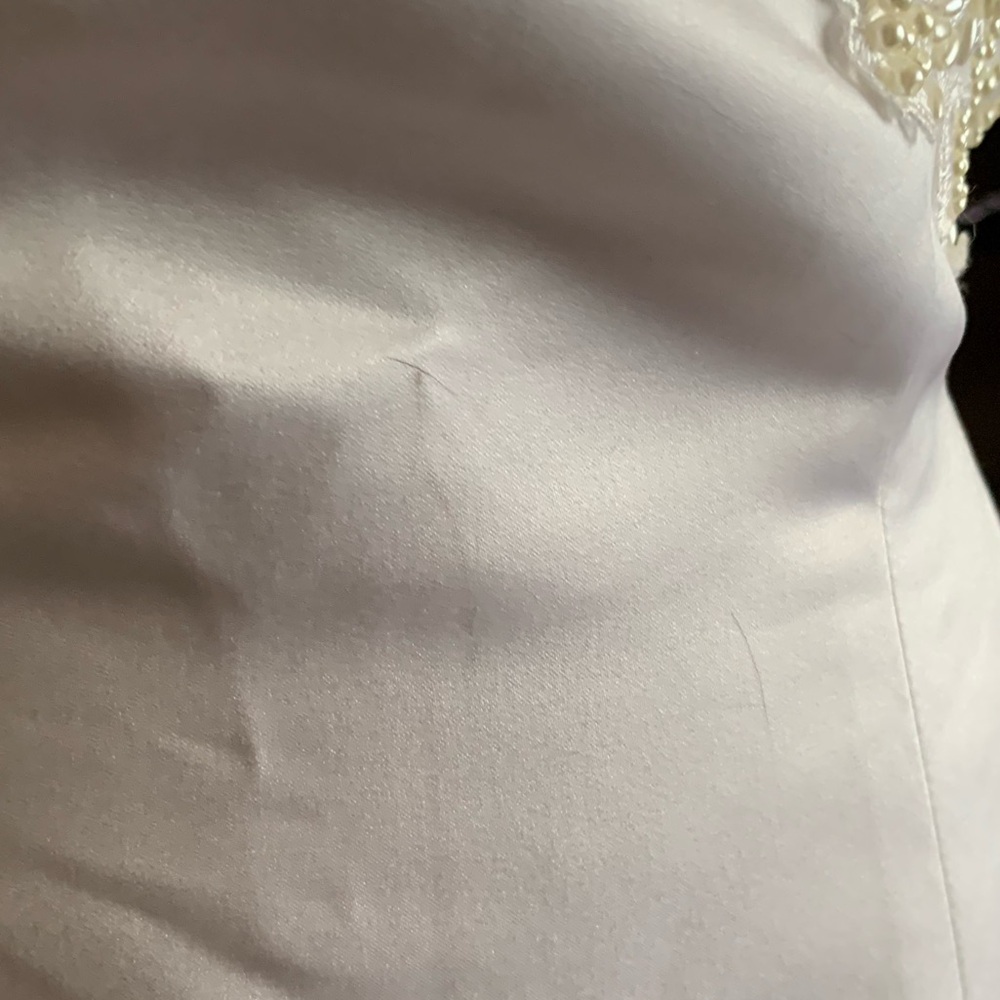 Elegant White Lace Wedding Dress by Amy Lee Hilton Bridal Size 4 - Picture 10 of 15